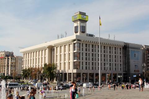 Видеоборд A в Киеве, 9,27 х 3,86   Крещатик ул., 18/2, (пл. Независимости, 2), led-экран - 295601 фото 1