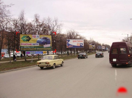 Билборд B в Каменец-Подольском, 6x3  проспект Грушевського (навпроти Ізумруда) фото 1