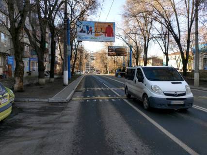 Билборд B в Мариуполе, 3х6  пр. Нахимова 99 фото 1