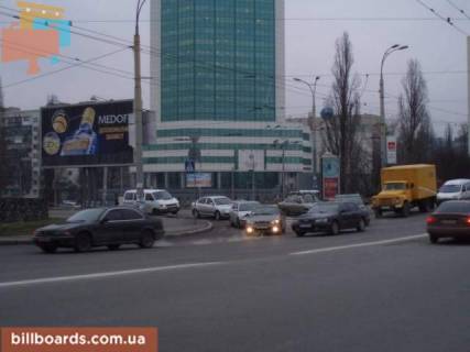 Призма  в Киеве просп. Повітряних Сил (Повітрофлотський) / Борщаговская ( в сторону Севастопольск. пл.) - 26288 фото 1