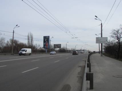 Бэклайт B в Киеве, 4x8  Лугова, шляхопровід з вул Богатирська (рух в бік Оболоні), ліворуч фото 1