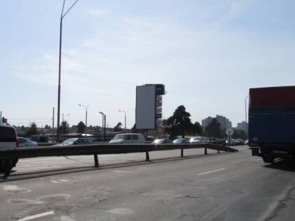 Бэклайт B в Киеве, 4x8  Броварський проспект, 100 метрів від м. Лісова, рух в напрямку Києва, ліворуч фото 1