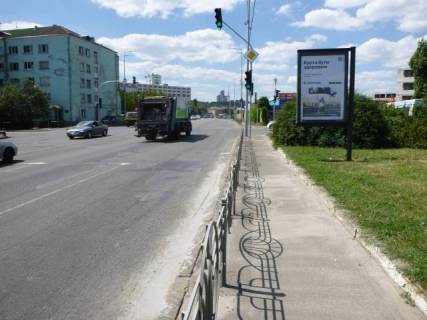 Ситилайт A в Киеве, 1.2x1.8  Набережно-Лугова, 8 / Оленівська ,(світлофор) АЗС "ВОГ" фото 1