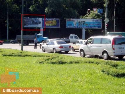 Призма  в Киеве Миколи Міхновського бульвар (Дружби Народів бульвар) / пл. ГВОВ -  ( 2 ) - 26718 фото 1