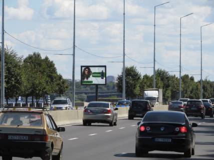 Скроллер B в Киеве Набережне шосе (2),(після 800 метрів від Паркового мосту по ходу до мосту Метро) - 26891 фото 1