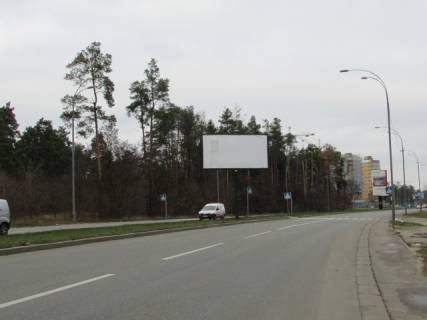 Billboard A in Kyiv, 6x3  Staroborispil'ska (rozpodiluvac), ruh v napramku  M"Cervonij Hutir" Photo 1