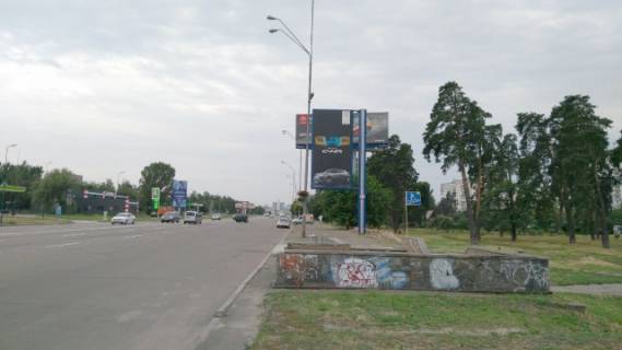 Бэклайт A в Киеве, 4x8  Броварський проспект,  після 180 метрів руху від м.Чернігівська в напрямку центру міста фото 1