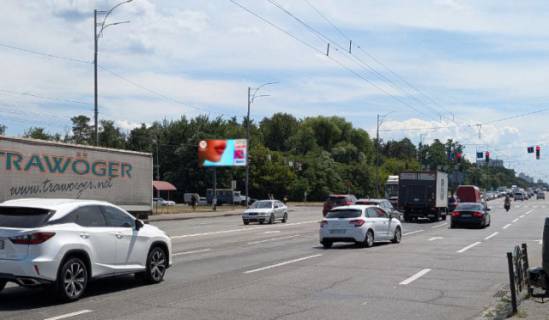 Video Billboard A in Kyiv, 6x3  Братиславська/Крайня вул. (перехрестя між Епіцентр та Novus, рух від Троєщинського р-ку) - 613132 Photo 1