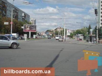 Призма  в Киеве пл.Л.Украинки /вул. Генерала Алмазова (Кутузова) , 16 - 26402 фото 1