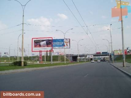 Призма  в Киеве просп. Володимира Івасюка (Героїв Сталінграда) / просп. Степана Бандери (Московський)  (разделитель) по ходу в центр - 116799 фото 1