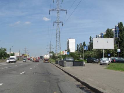 Призма A в Киеве, 6x3  Братиславська, 12 напроти  / Анатолія Солов’яненка вул. (Олександра Бойченка), рух від Броварського проспекту - 27263 фото 1