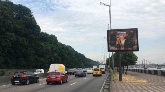 Видеоборд A у Києві, 3.14x2.32  Набережне шоссе, (800 метрів до Паркового мосту, рух в напрямку Подолу) - 613220 Фото 1