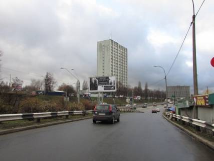 Билборд A в Киеве, 6x3  просп. Берестейський (Перемоги), Метро"Берестейская", съезд с Лагерной ул. фото 1