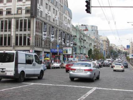 Видеоборд A в Киеве, 3.14x2.32  Велика Васильківська вул. (Червоноармійська), 72, (м. "Олімпійська", вхід до ТЦ"OLIMPIYSKY") - 297787 фото 1