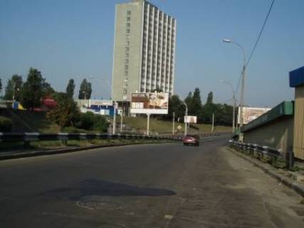 Билборд A в Киеве, 6x3  просп. Берестейський (Перемоги), Метро"Берестейская", съезд с Лагерной ул. фото 1