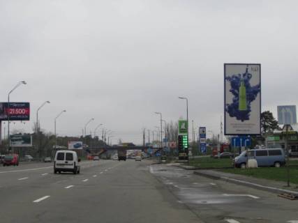 Бэклайт A в Киеве, 4x8  Броварський проспект, (М) "Чернігівська" (перед АЗС "ОККО", рух в напрямку Броварів) фото 1
