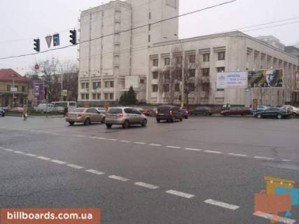 Призма  в Киеве вул. Генерала Алмазова (Кутузова) , 8  ( на выезде с улицы Старонаводницкая ) - 27437 фото 1