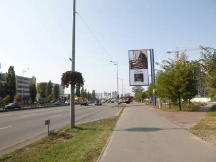Бэклайт A в Киеве, 4x8  Бажана Миколи проспект / 300 метрів від Харьківської площи (АЗС"Укравто"), рух до Києва фото 1