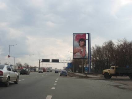 Бэклайт A в Киеве, 4x8  Столичное шоссе/провулок Віто-Литовський (Чапаєвське шосе) (навпр. салону Мерседес, поруч. Домосфера) фото 1