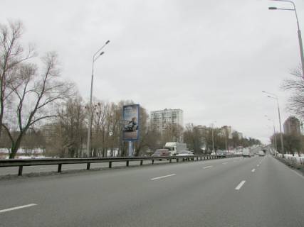 Бэклайт B в Киеве, 4x8  Берестейський (Перемоги) пр-т/М.Ушакова, рух до Києва, ліворуч фото 1