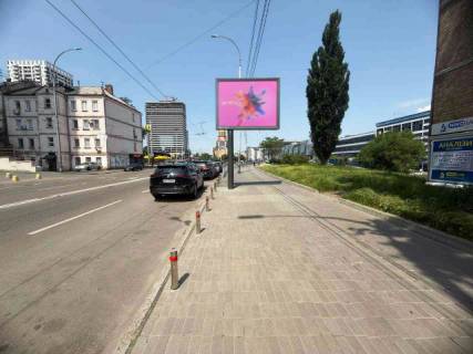 Видеоборд A у Києві, 3.14x2.32  Січеславська вул. (Ползунова)/Липківського (навпроти ТЦ Ультрамарин,  рух до Південного вокзалу та Макдональдс)у - 400896 Фото 1