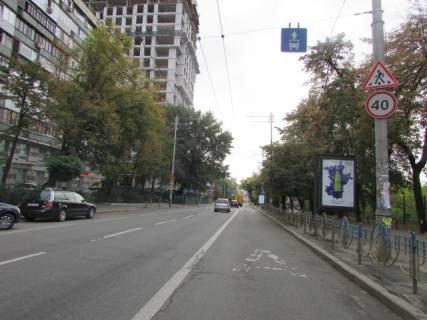 Ситилайт A в Киеве, 1.2x1.8  Жилянська, 47 (після зупинки) фото 1