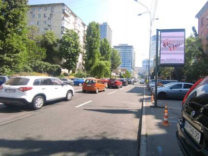 Видеоборд A в Киеве, 1.2x1.8  Мечникова вул., 14/1 (маг. Goodwine), ст. метро "Кловська" - 613203 фото 1