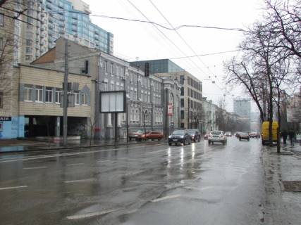 Скроллер B в Киеве, 3.14x2.32  Юрія Іллєнка (Мельникова), 18 / Герцена (світлофор) - 196006 фото 1