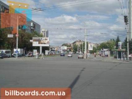 Призматрон, Призма  у Києві пл.Л.Украинки /вул. Генерала Алмазова (Кутузова) , 16 - 26404 Фото 1