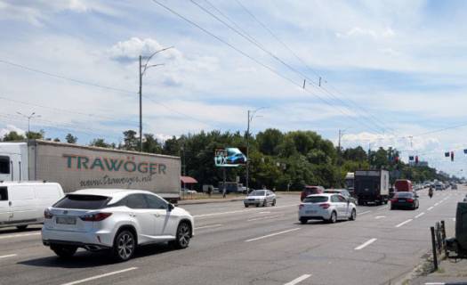 Video Billboard A in Kyiv, 6x3  Братиславська/Крайня вул. (перехрестя між Епіцентр та Novus, рух від Троєщинського р-ку) - 582318 Photo 1