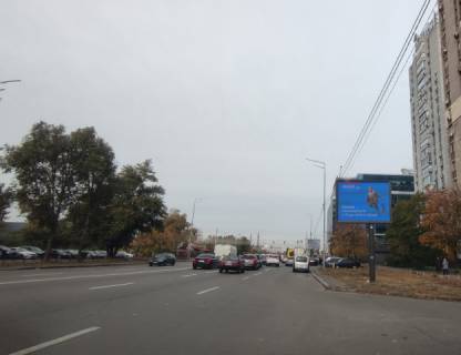 Video Billboard A in Kyiv, 3.14x2.32  Dniprovs'ka naberezna, 3A (ruh do mostu Patona) - 380585 Photo 1