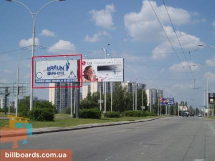 Призматрон, Призма  у Києві просп. Володимира Івасюка (Героїв Сталінграда) / просп. Степана Бандери (Московський)  (разделитель) по ходу на Оболонь из центра - 116801 Фото 1