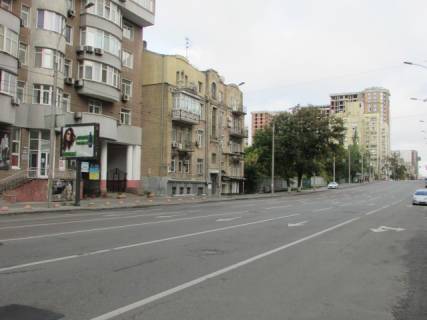 Scrolller, Scroll B in Kyiv, 3.14x2.32  Antonovica (Gor'kogo), 140,  za 40 metriv do perehresta z st. Tvers'ka (svitlofor) - 195611 Photo 1
