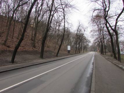 Ситилайт B в Киеве, 1.2x1.8  Паркова дорога (парк Аскольдова могила),  400 метрів руху від алеї Героїв Крут, ліворуч фото 1