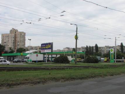 Билборд B в Киеве, 6x3  Симиренка 17А (АЗС WOG), напрямок руху від  вул. Сім`ї Сосніних, ліворуч фото 1