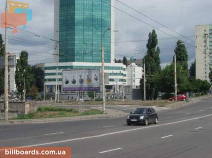 Prismatron, Prism  in Kyiv av. Vozduhoflotskij / Borsagovskaa ( v storonu Sevastopol'sk. pl.) - 26289 Photo 1