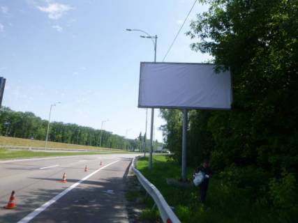 Билборд A в Киеве, 6x3  Бориспіль-аєропорт (кінець алеі) на в'їзді з Бориспільске шосе (М-03) рух із Киева, праворуч фото 1