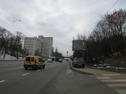 Видеоборд A в Киеве, 3.14x2.32  Миколи Міхновського бульвар (Дружби Народів бульвар)/Печерський міст (виїзд на Лесі Українки бульвар) - 195918 фото 1