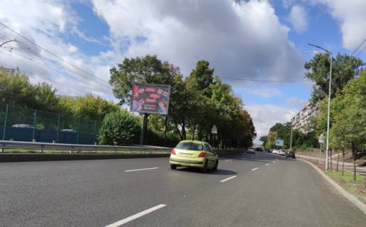 Video Billboard A in Kyiv, 3.14x2.32  Borsagivs'ka, 10 (ruh z centru mista, livoruc) - 325677 Photo 1