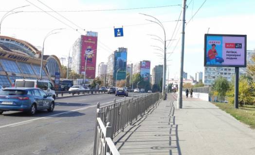 Видеоборд A в Киеве, 3.14x2.32  Чоколівський бульв.,42, (АЗС "ОККО"), ЗС "Караваєві дачі", рух до Берестейського пр-ту - 613596 фото 1