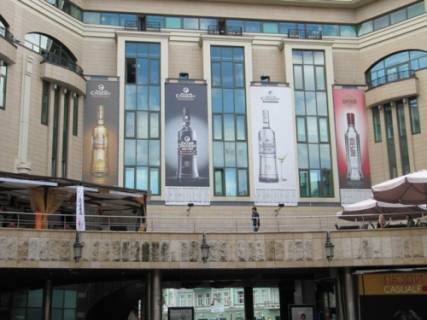 Билборд A в Киеве Б.Васильковская, 5 (вн. двор АРЕНА-СИТИ) фото 1