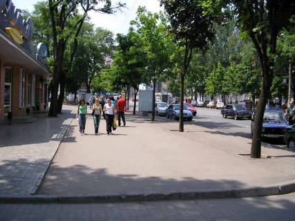 Билборд B в Кривом Роге, 3х6  пр. Гагаріна (біля буд №4 ТК - ПЛАЗА)  фото 1