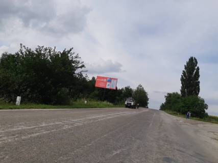 Билборд B в Кельменцах, 3*6  смт. Кельменці (в*їзд зі сторони смт. Сокиряни) фото 1
