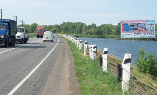 Білборд, Бігборд (Борд)  A у Черкасах, 3x6  Черкасская дамба (вьезд в  город), в воде Фото 1