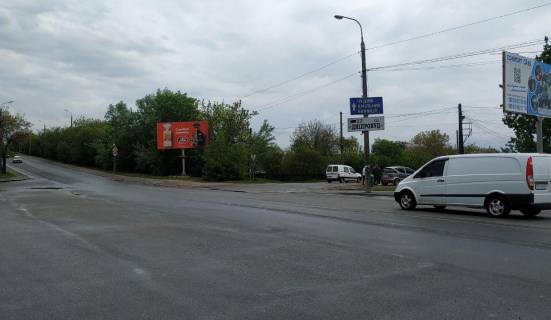 Білборд, Бігборд (Борд)  A у Бердичеві, 3х6  пл.Будівельників, перед мостом, із центру, виїзд на Житомир Фото 1