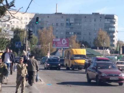 Билборд A в Звягель (Новоград-Волынский), 3х6  вул. Шевченко-вул.Левченка, автовокзали, АЗС "ОККО", в центр фото 1