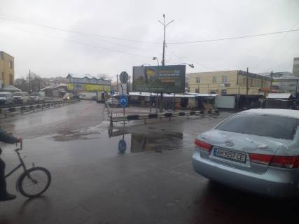Білборд, Бігборд (Борд)  A у Бердичеві, 3х6  вул. 30-річчя Перемоги, ринок Фото 1
