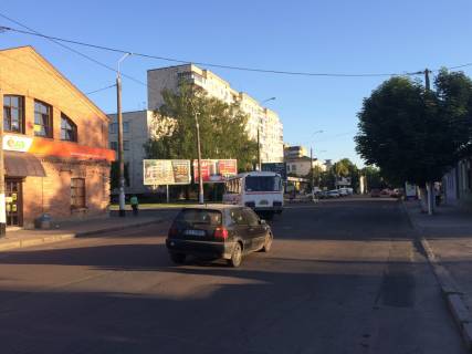 Призма A в Житомире ул.С.Рихтера, 2-ул.Кочерги, 2(центр города,"Приватбанк","Ева",ювелирный салон "КЮЗ","Детский мир","Вопак") - 336406 фото 1