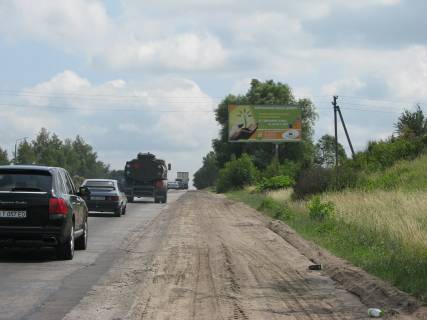 Билборд A в Киеве А/д М-05 Київ-Одеса 12, км 41+250 м, праворуч / напрямок з Києва, біля комплексу Двір куркуля, нагорі підйому траси (оглядовість більше 500 м), 27 км від Одеської площі фото 1
