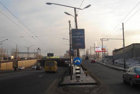 Билборд A в Киеве Північний міст (Московський міст), вьезд на Железнодорожный мост фото 1
